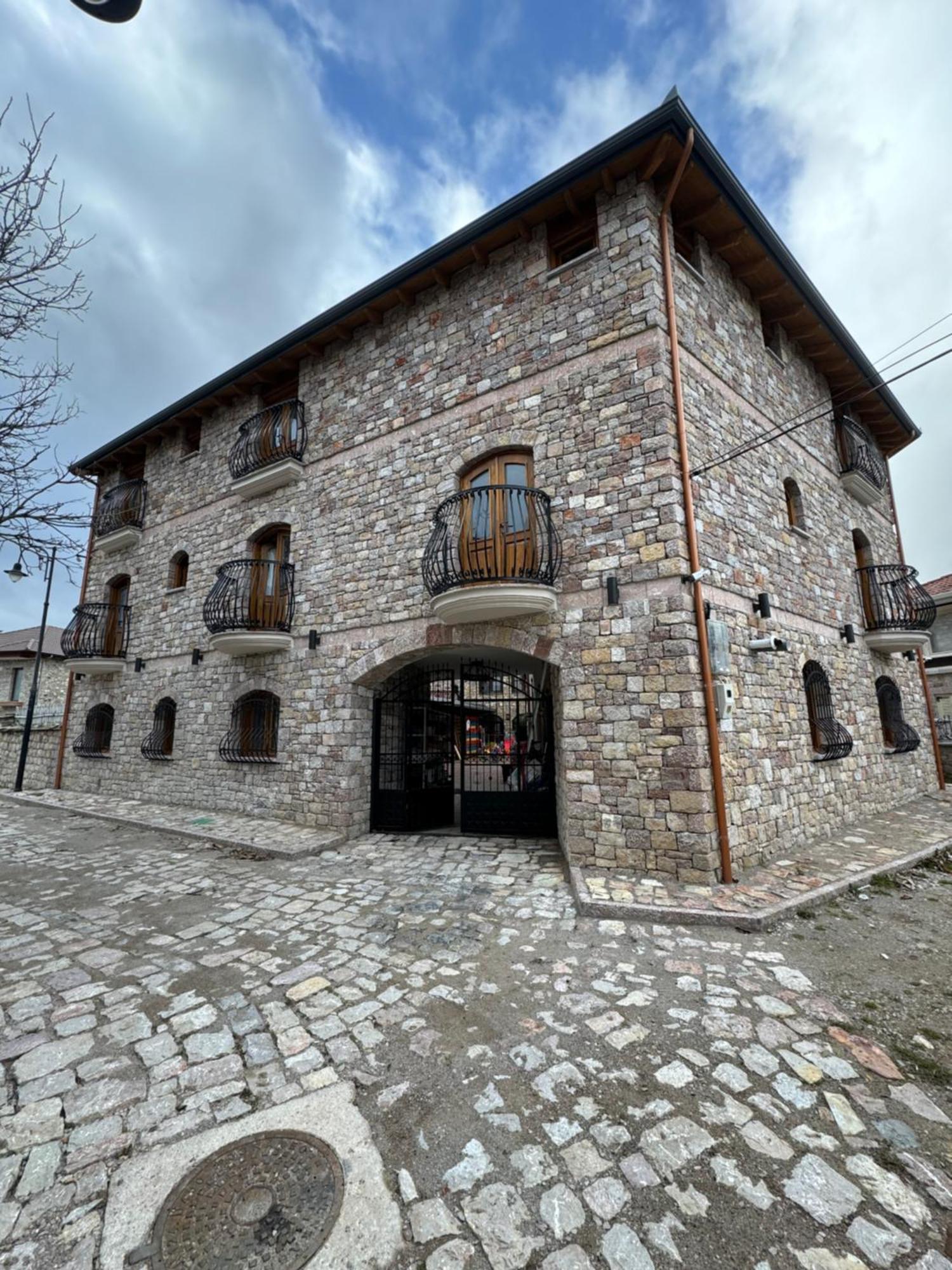 Hotel Ambassador Voskopoje Exterior photo